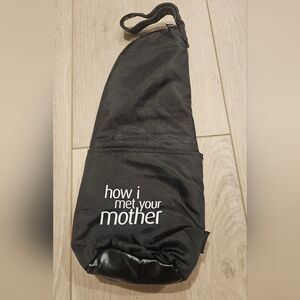 Black 'How I Met Your Mother' Wine Travel Bag